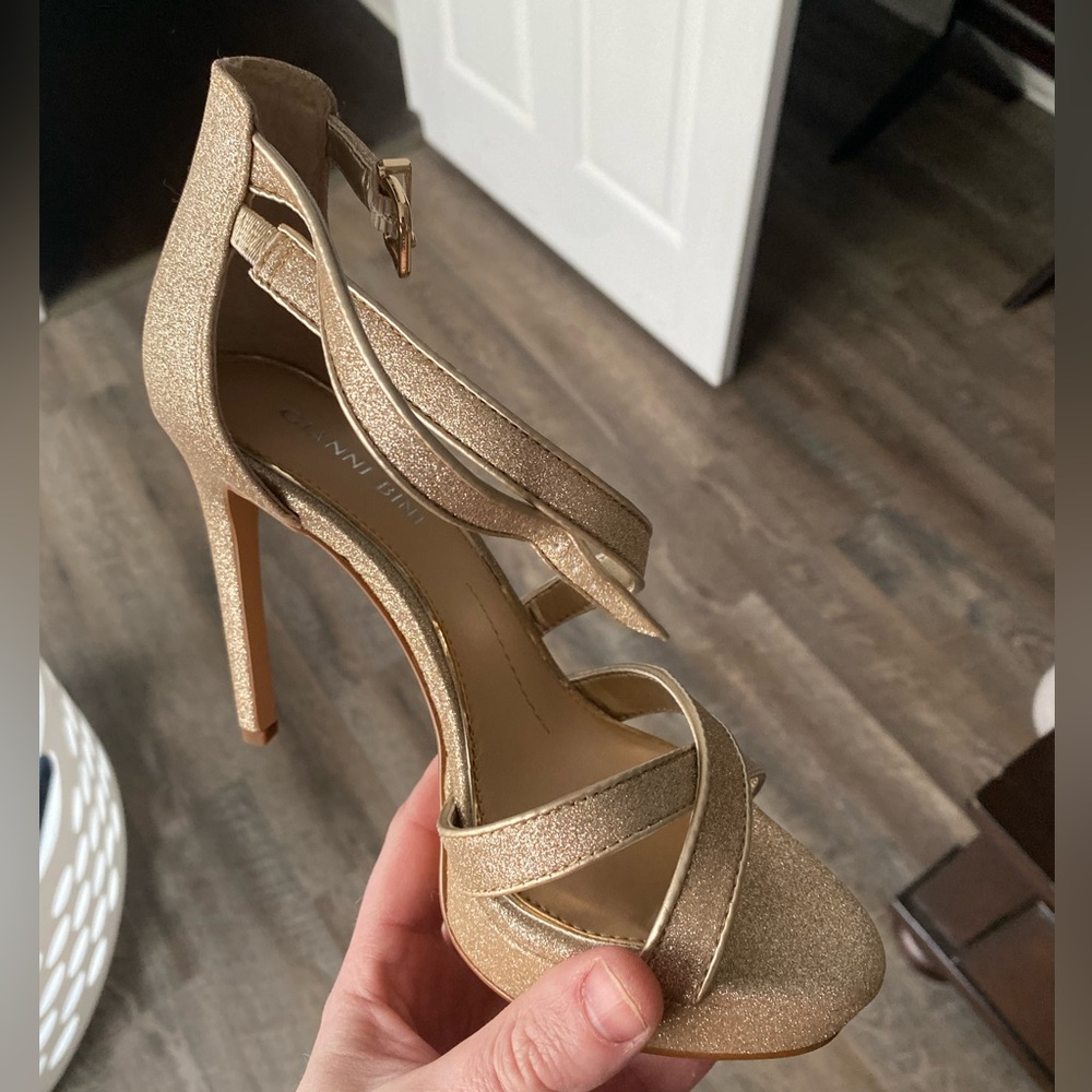 Gianni Bini glittered heels/pumps